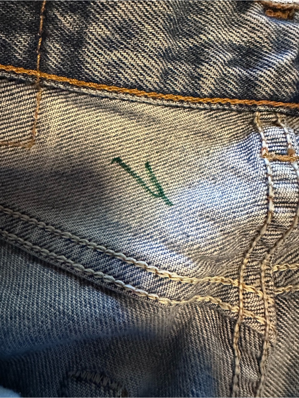 Levi's Slim Straight Vintage Blue Jeans - Picture 4 of 5